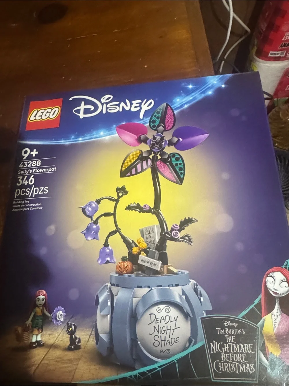 Disney LEGO Sally’s Flowerpot Build Set — Purple, Pink, Black, Blue